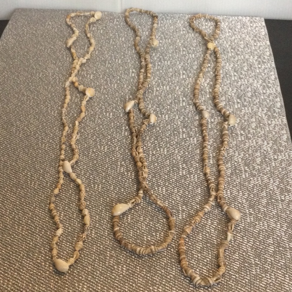 2-Puka Sea Shell Necklace‼️2-Left - Picture 3 of 6